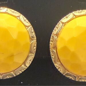 Vintage 1950’s Yellow Lucite Earrings